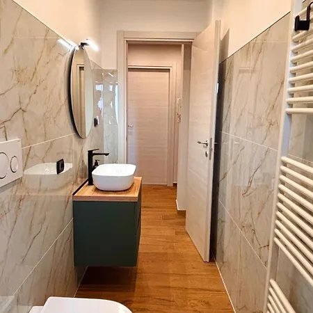 Διαμέρισμα Caldo Bilocale Con Metro Sotto Casa