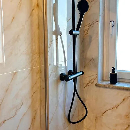 Caldo Bilocale Con Metro Sotto Casa Apartment