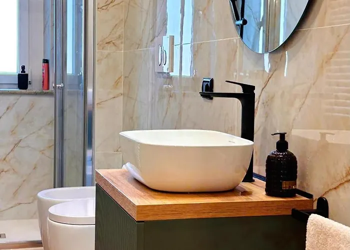 Caldo Bilocale Con Metro Sotto Casa * Μονκαλιέρι
