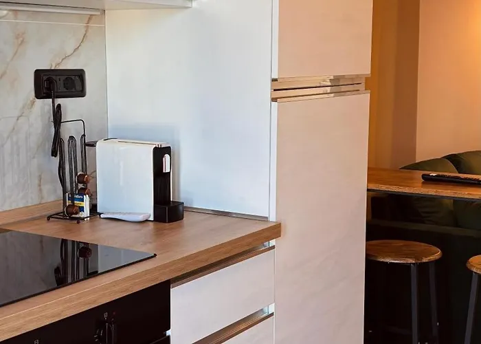 Apartment Caldo Bilocale Con Metro Sotto Casa